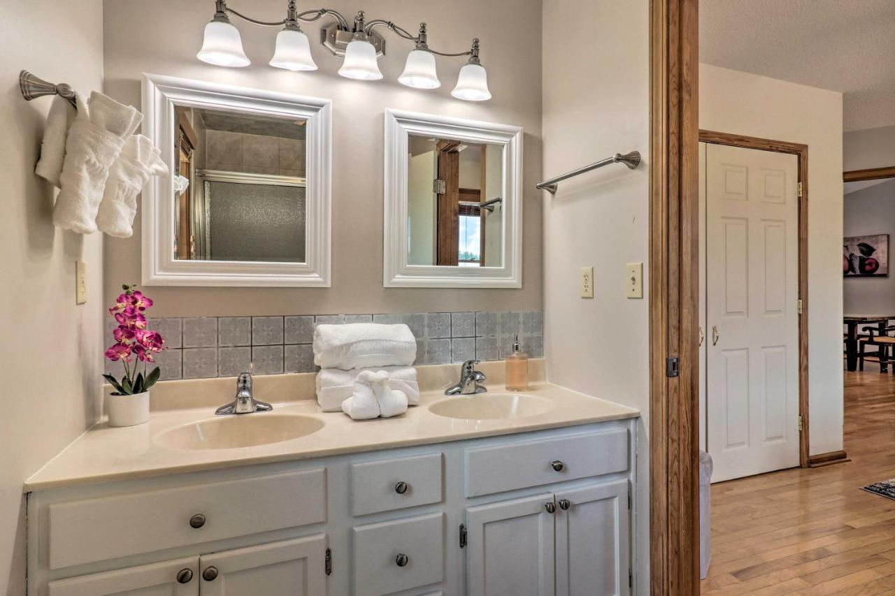 Charming Mills River Home With Porch And Yard! Extérieur photo