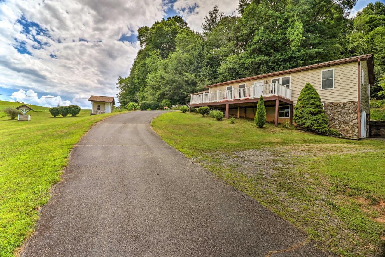 Charming Mills River Home With Porch And Yard! Extérieur photo
