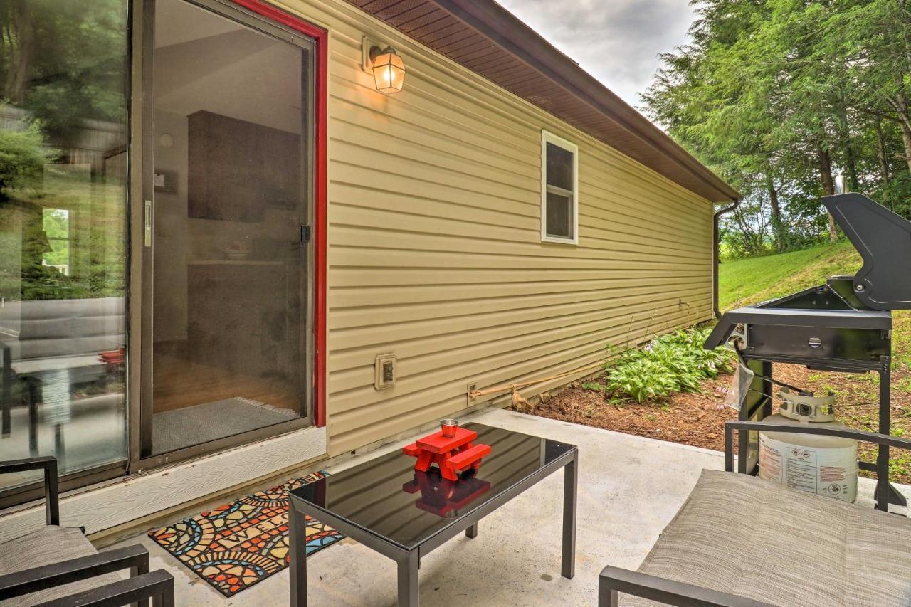 Charming Mills River Home With Porch And Yard! Extérieur photo