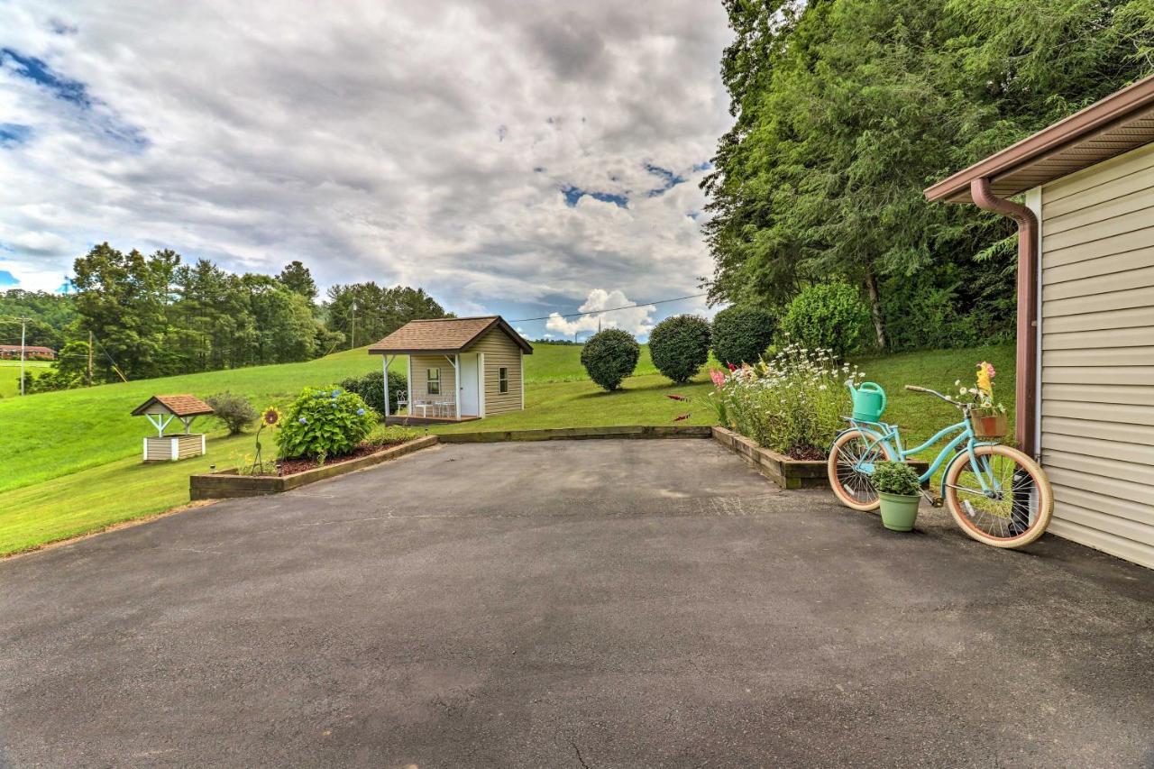Charming Mills River Home With Porch And Yard! Extérieur photo