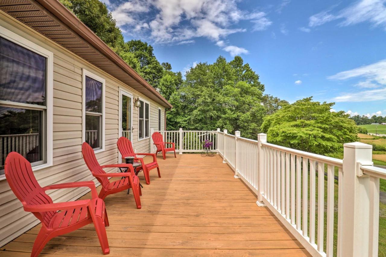 Charming Mills River Home With Porch And Yard! Extérieur photo
